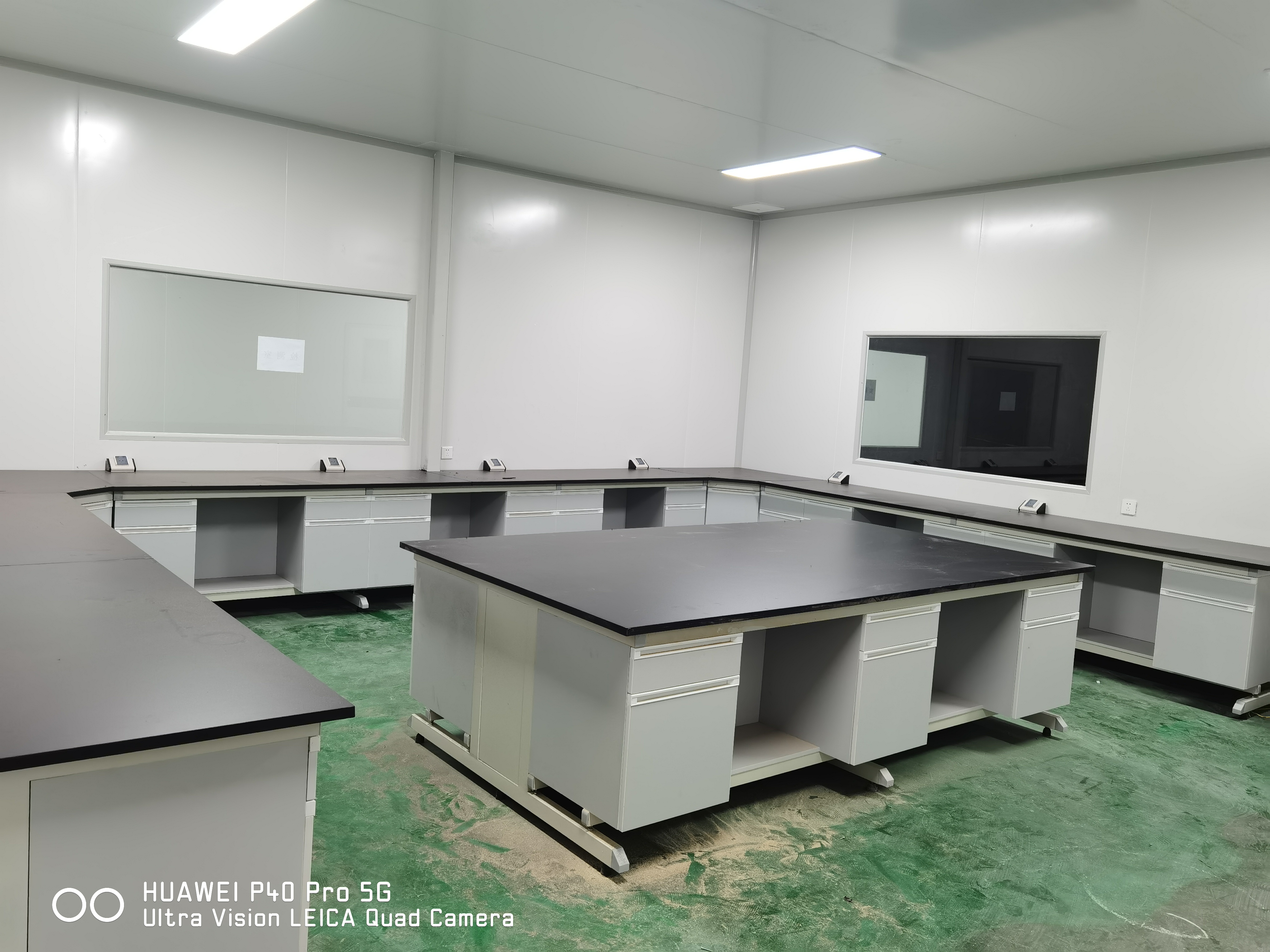 实验台台面什么材质？